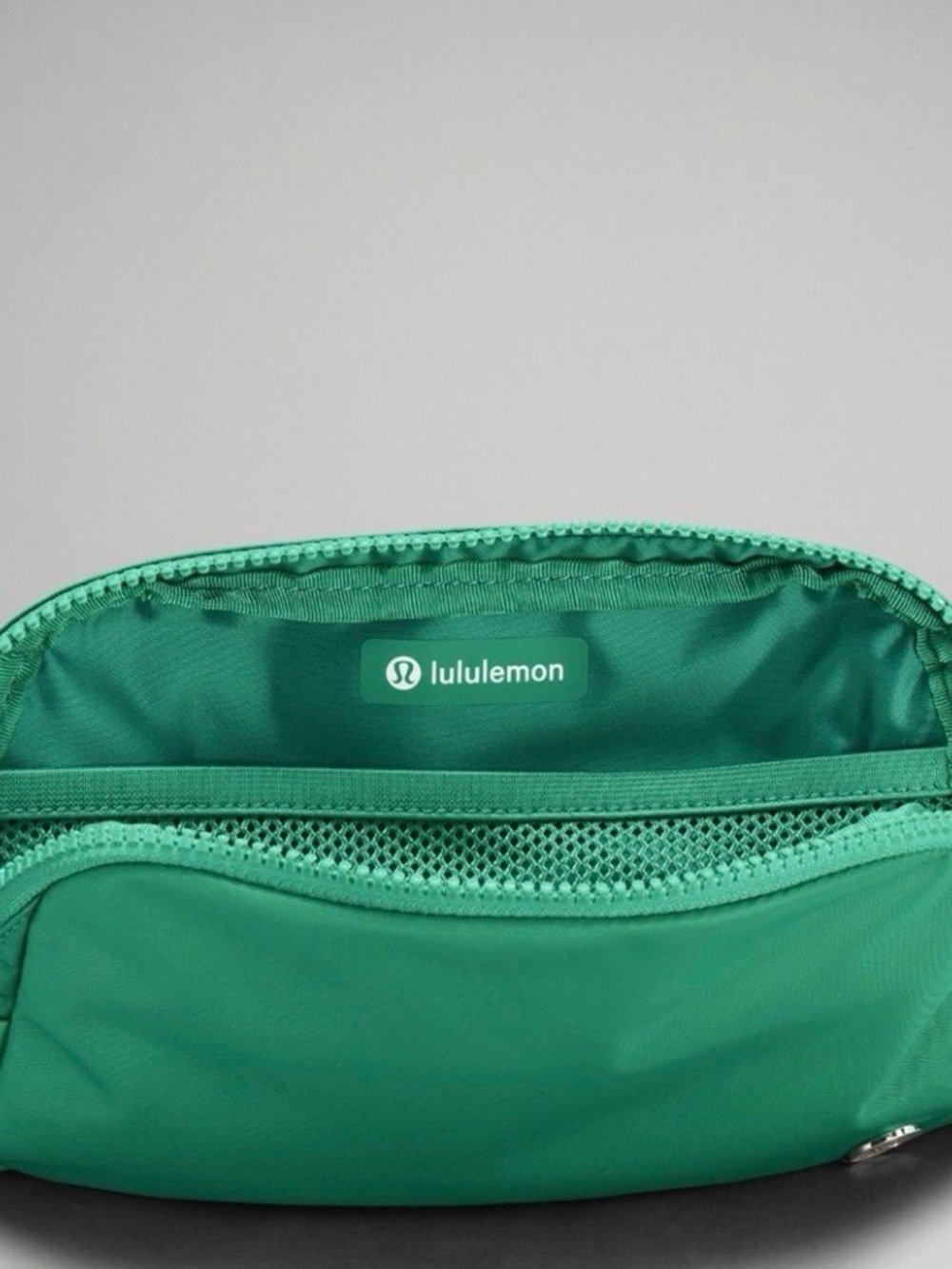 NWT Lululemon Everywhere Belt Bag 1L Emerald Green - Picture 4 of 9